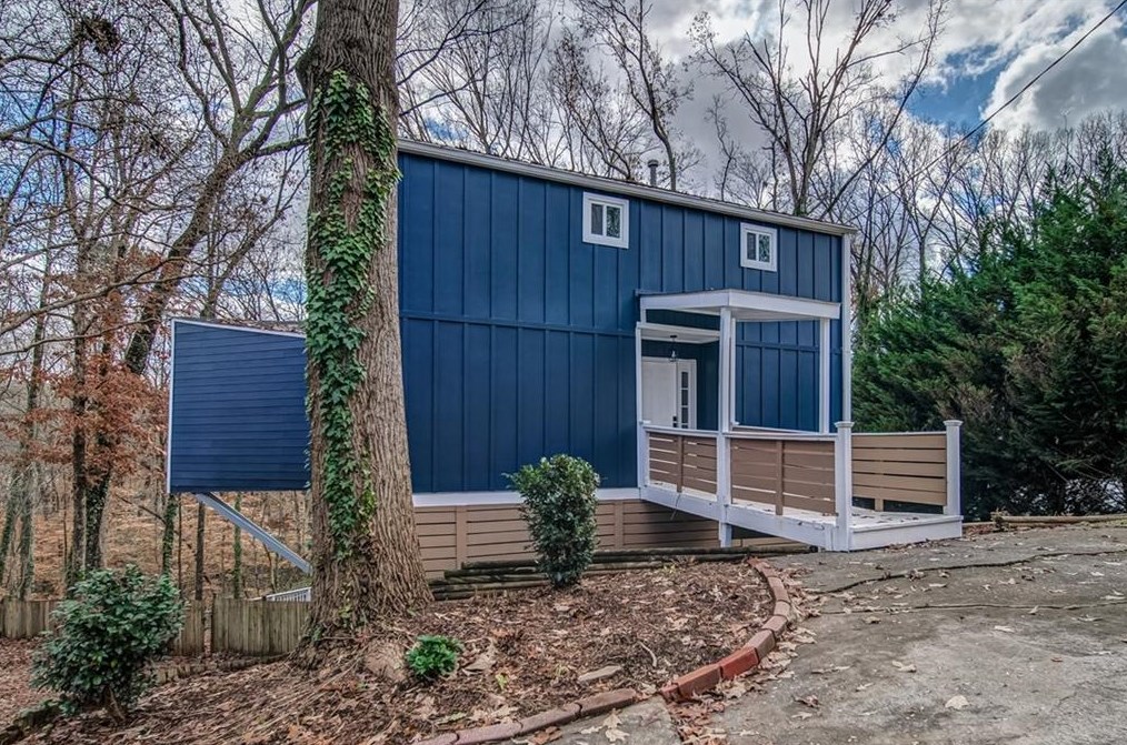 1208 Laurel Cliff Dr, Smyrna GA  30082-4322 exterior