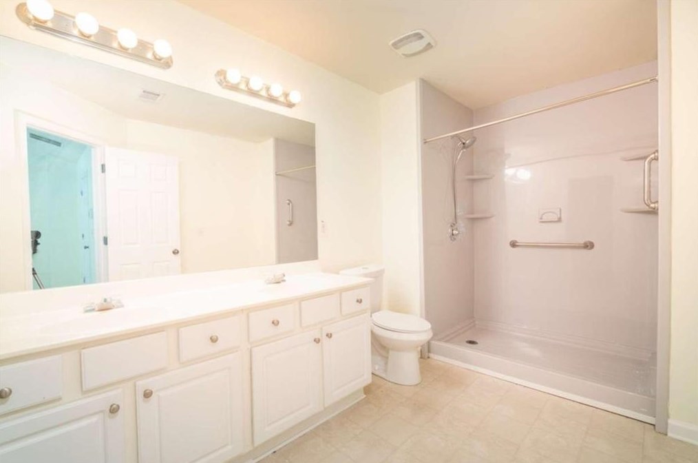 1604 Austin Meadows Dr, Decatur GA  30032-3887 exterior