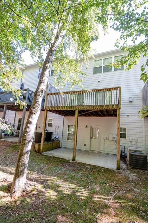 1604 Austin Meadows Dr, Decatur GA  30032-3887 exterior