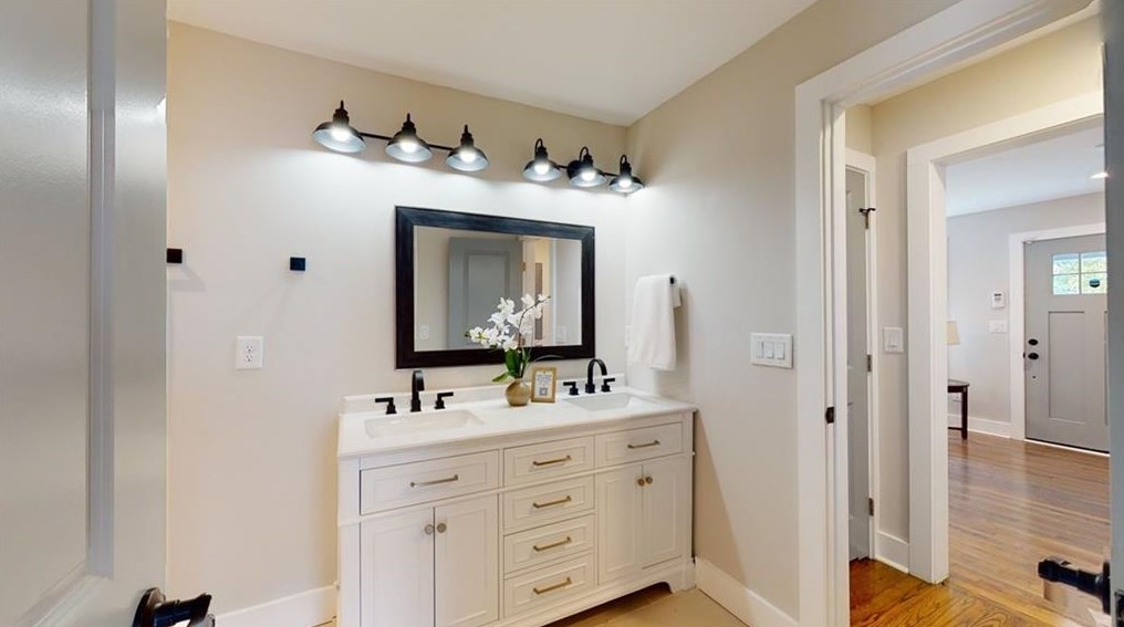 2478 Saint Patrick St, Atlanta GA  30317-3027 exterior