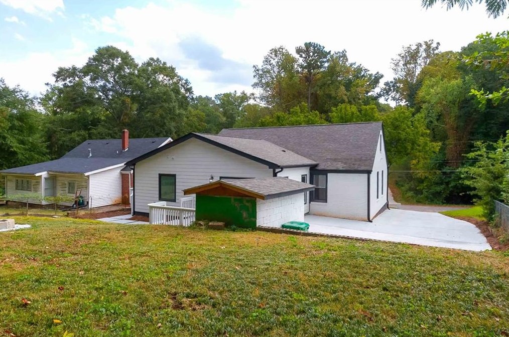 2478 Saint Patrick St, Atlanta GA  30317-3027 exterior