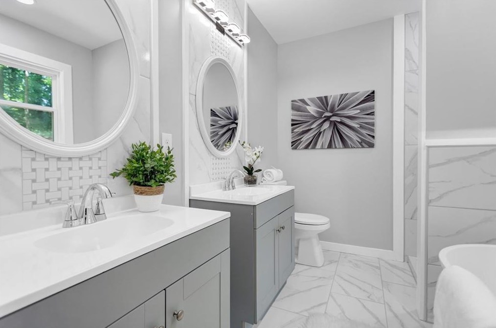 1874 Ridgeland Dr, Decatur GA  30032-4914 exterior