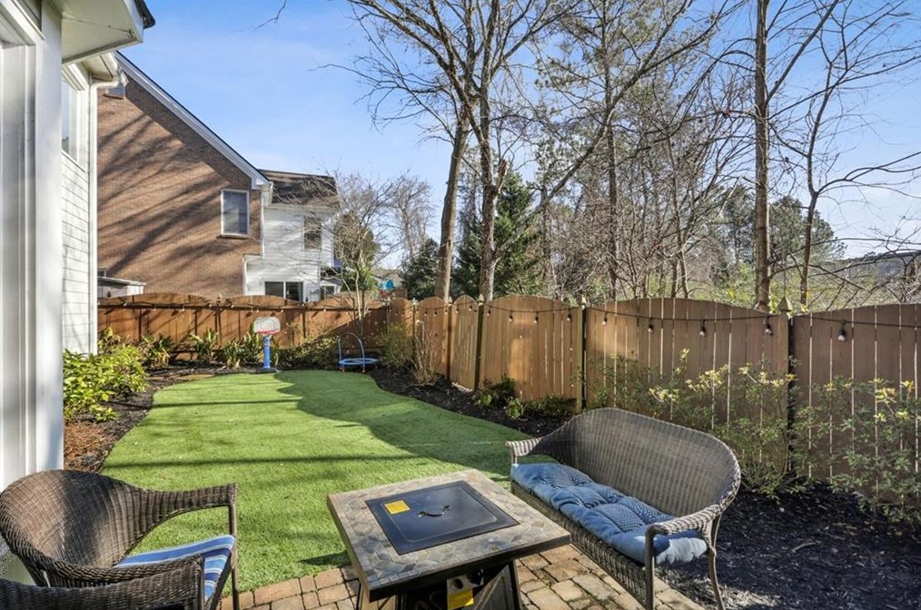 4730 Woodland Brook Ct, Atlanta GA  30339-1572 exterior