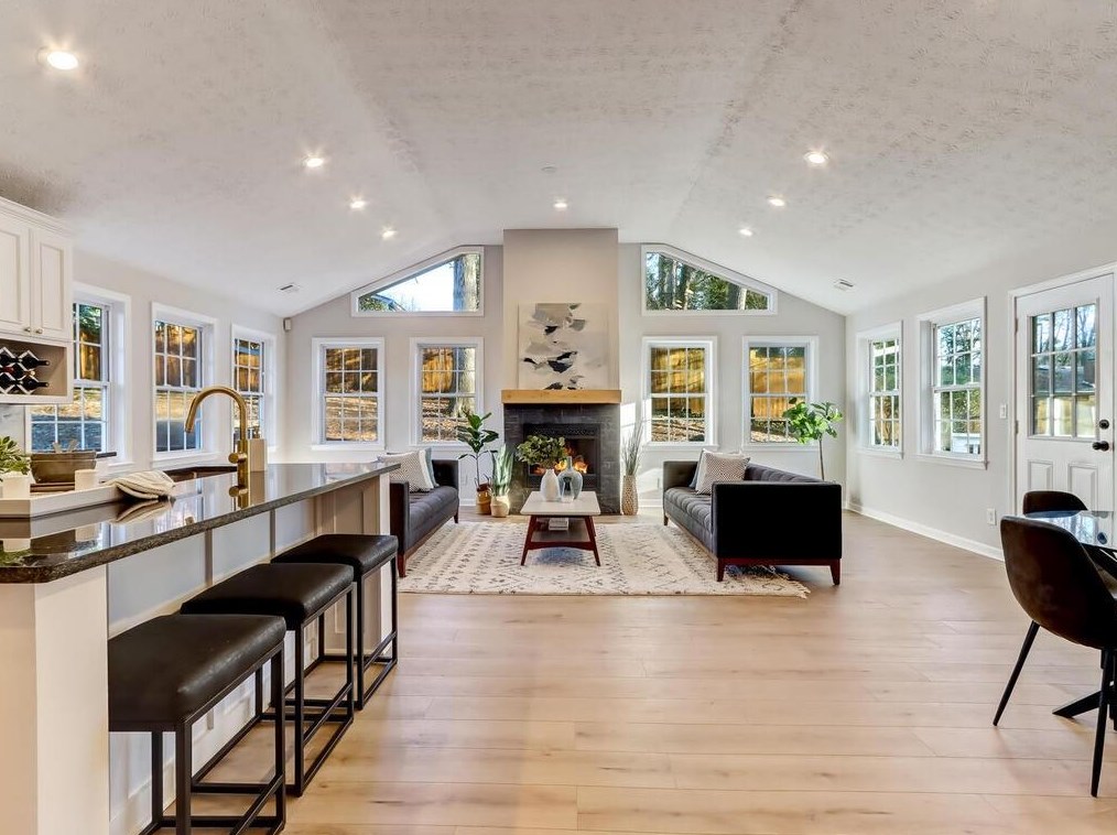 3299 Francine Dr, Decatur GA  30033-3355 exterior