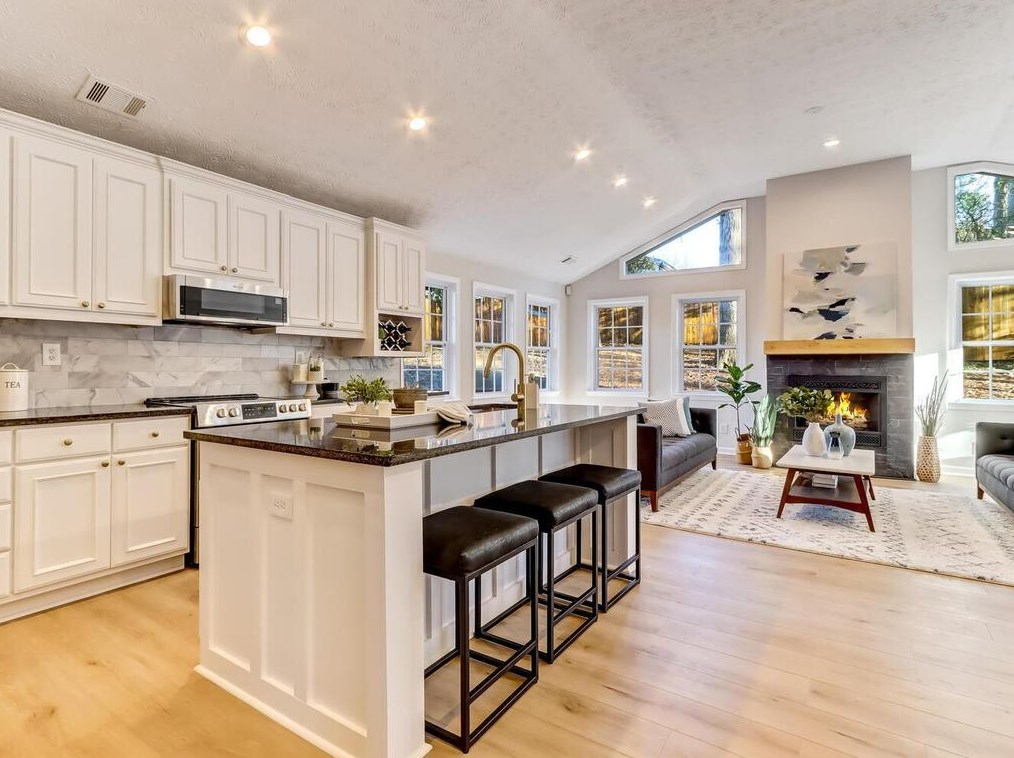 3299 Francine Dr, Decatur GA  30033-3355 exterior