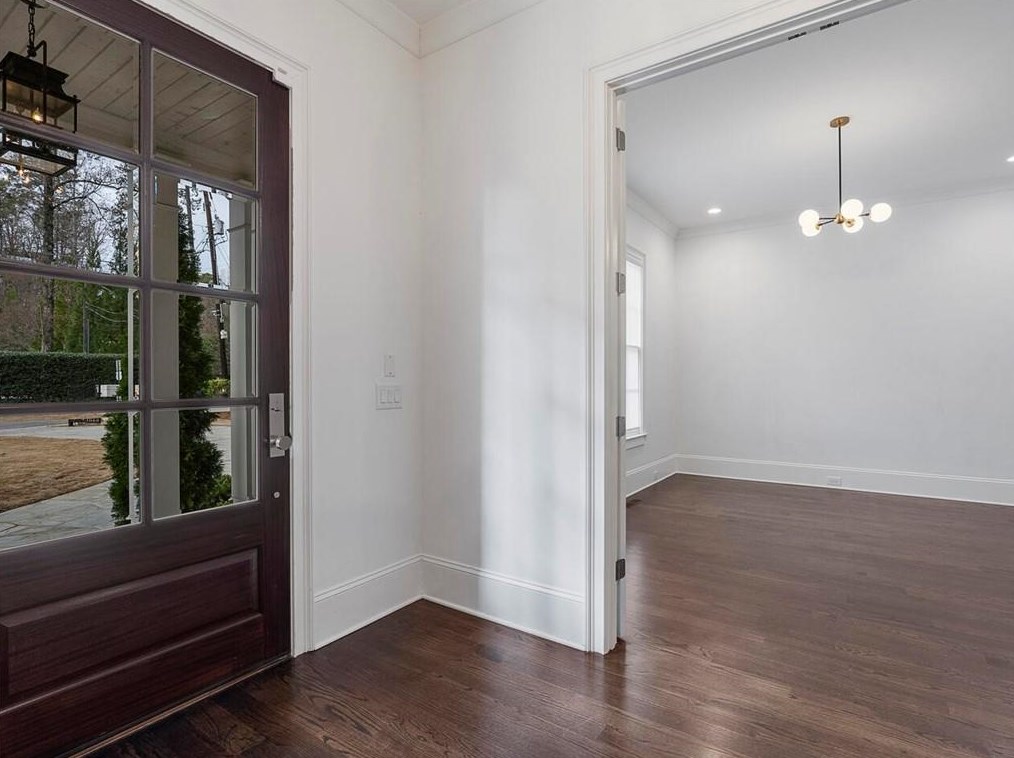 3091 Rhodenhaven Dr, Atlanta GA  30327-1225 exterior