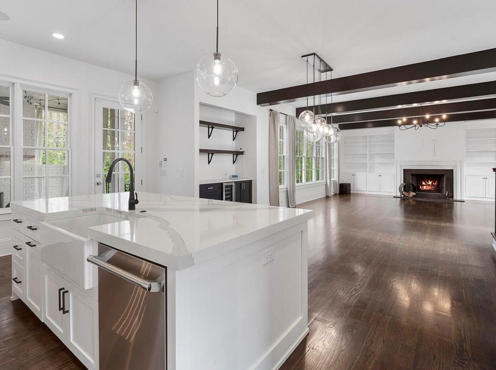 3091 Rhodenhaven Dr, Atlanta GA  30327-1225 exterior