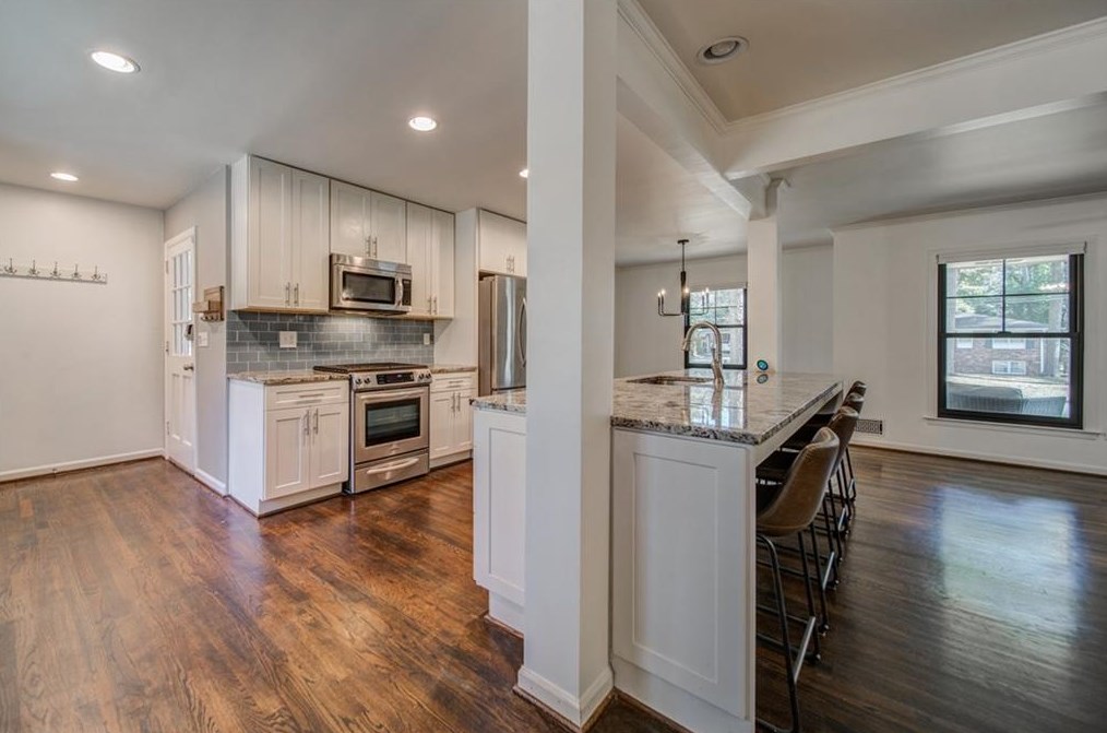 1826 Ramble Ct, Decatur GA  30033-1117 exterior