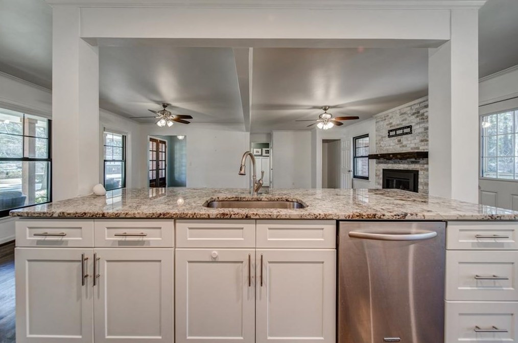 1826 Ramble Ct, Decatur GA  30033-1117 exterior