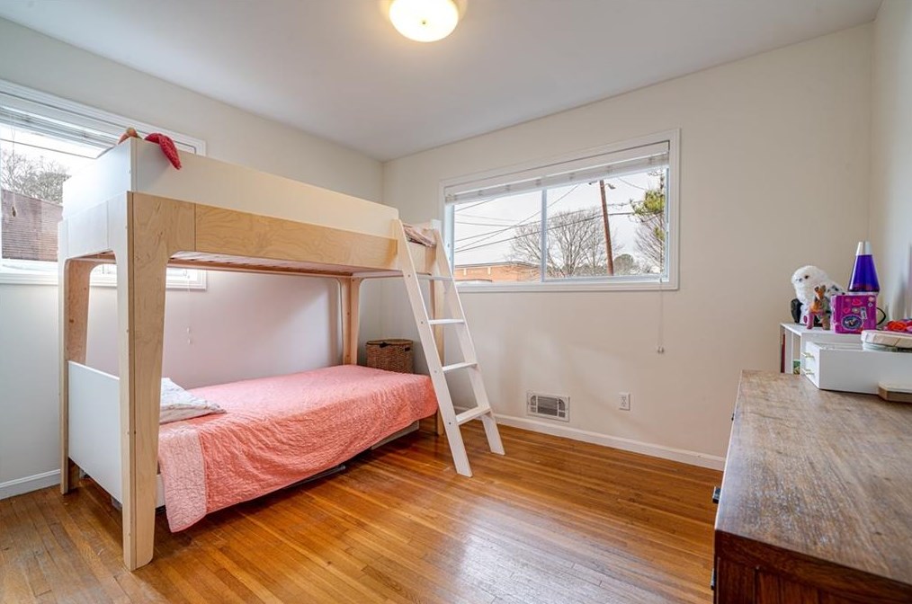 3099 Mount Olive Dr, Decatur GA  30033-3027 exterior