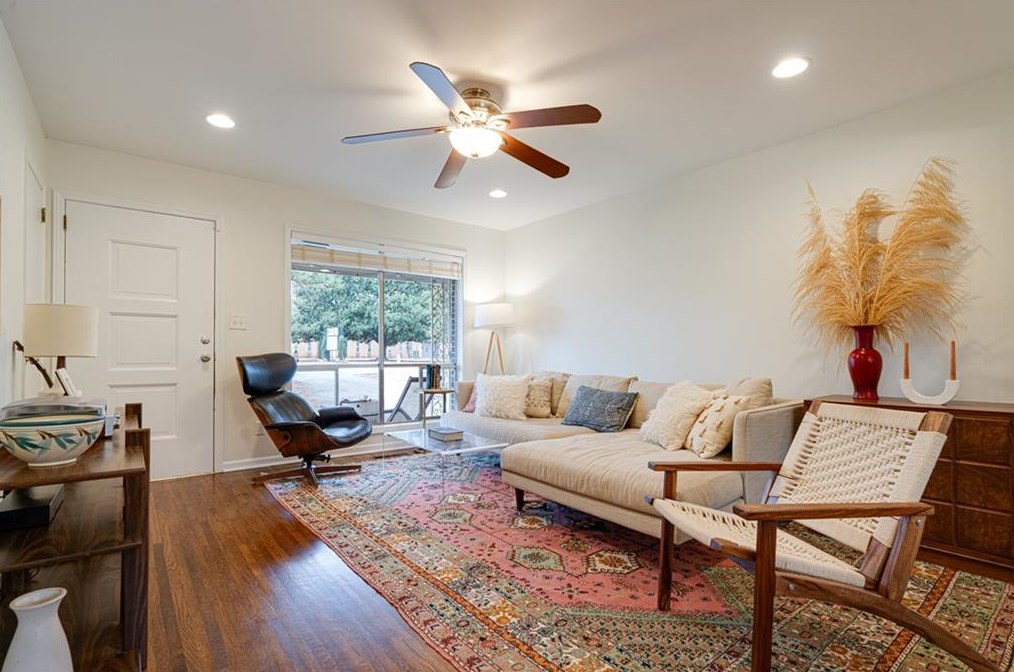 3099 Mount Olive Dr, Decatur GA  30033-3027 exterior