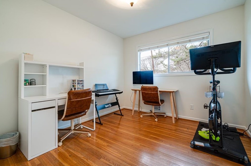 3099 Mount Olive Dr, Decatur GA  30033-3027 exterior