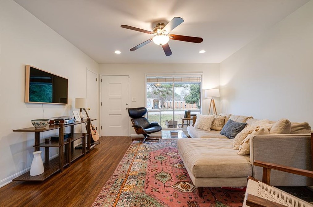 3099 Mount Olive Dr, Decatur GA  30033-3027 exterior