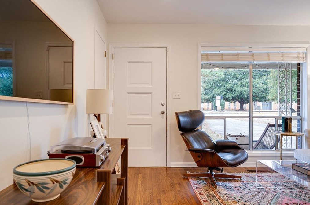 3099 Mount Olive Dr, Decatur GA  30033-3027 exterior