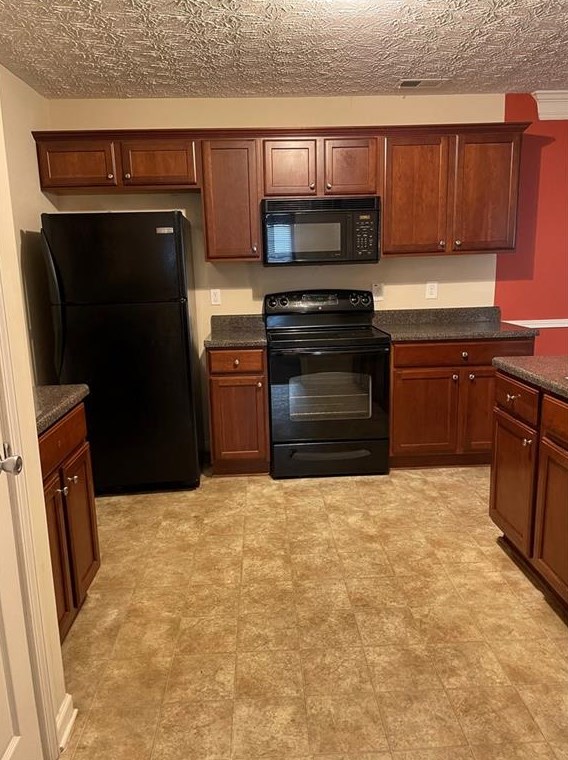 4092 Riverside Pkwy, Decatur GA  30034-6799 exterior