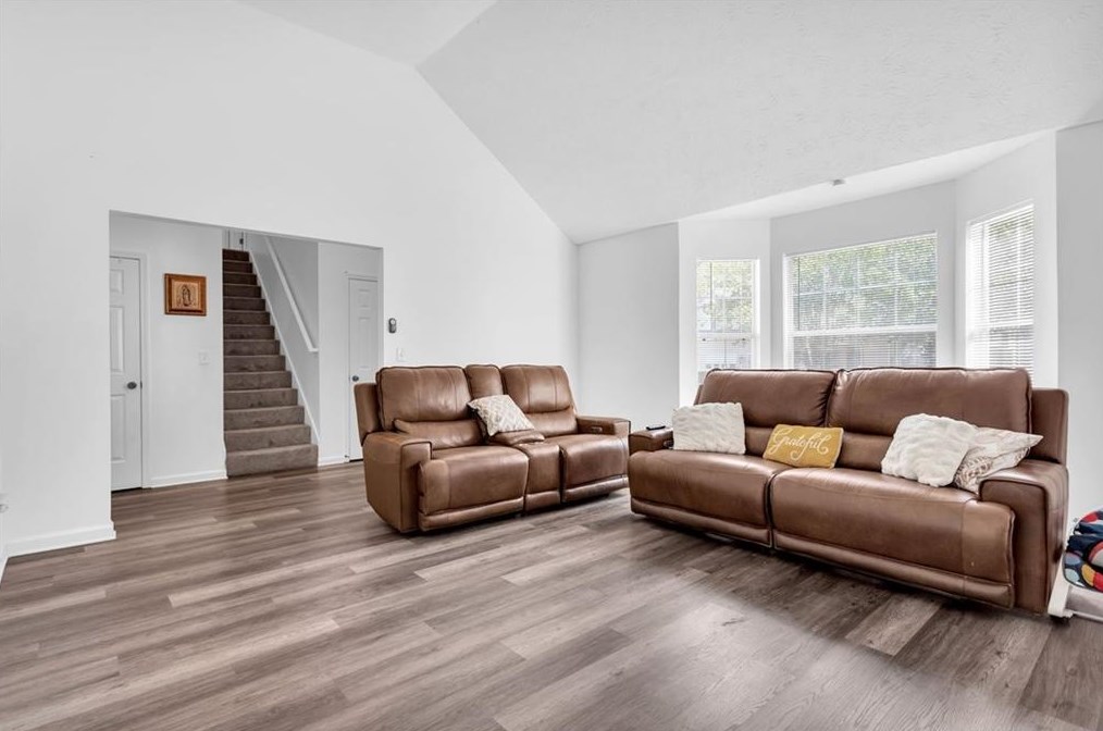 4886 Creekside Pl, Decatur GA  30035-3656 exterior