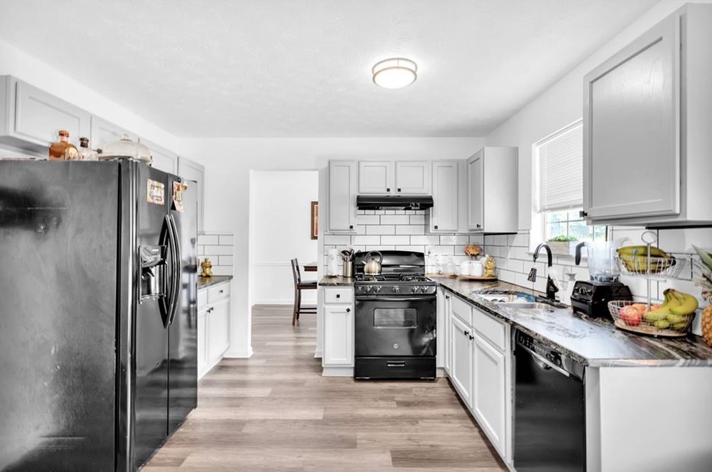 4886 Creekside Pl, Decatur GA  30035-3656 exterior