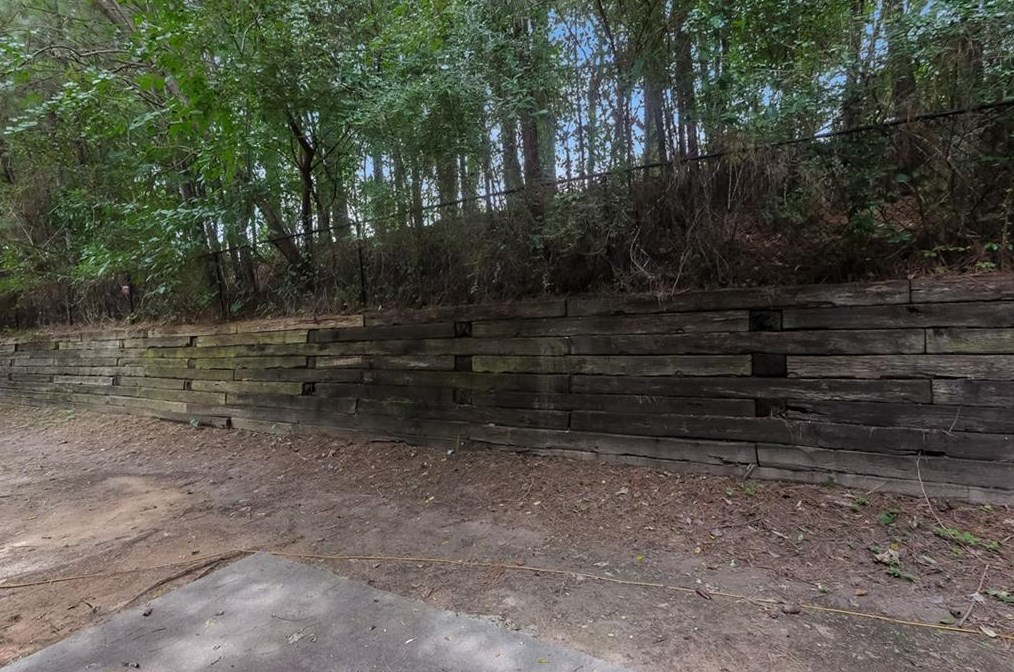 1541 Eastern Sunrise Ln, Decatur GA  30034-1690 exterior