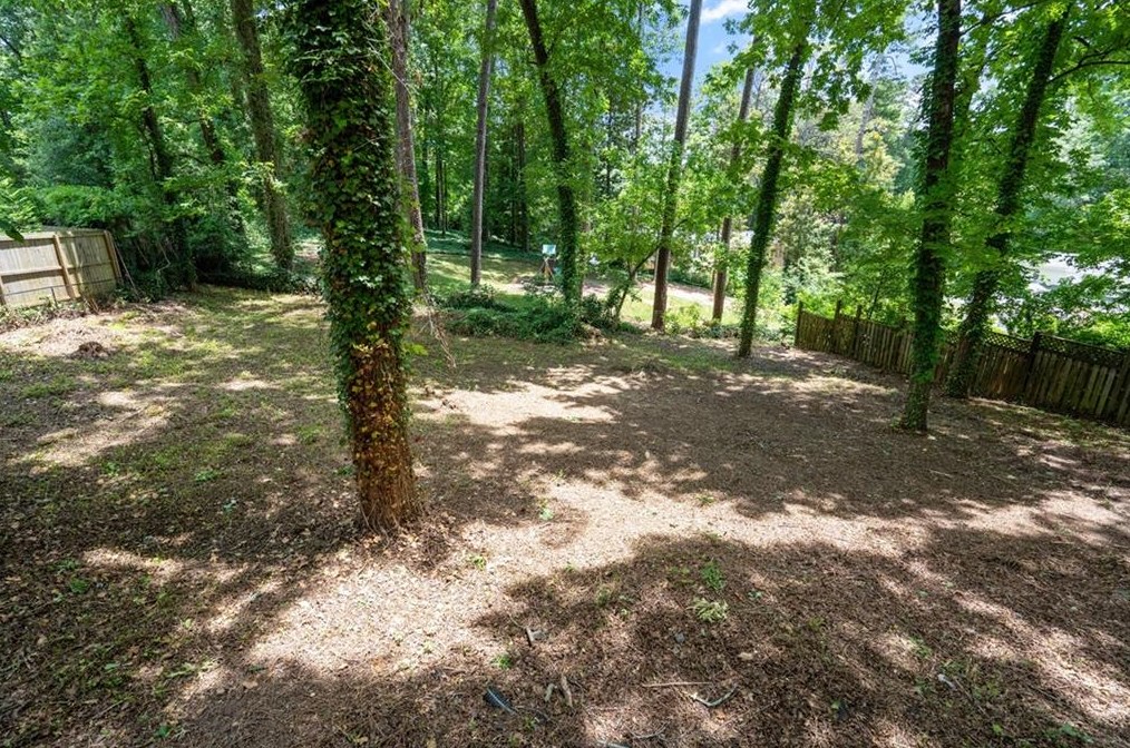 2665 Northside Dr, Atlanta GA  30305-3515 exterior