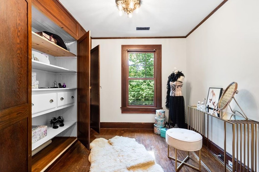 2665 Northside Dr, Atlanta GA  30305-3515 exterior