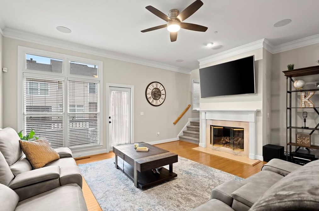 319 Creekbank Way, Smyrna GA  30082-4890 exterior