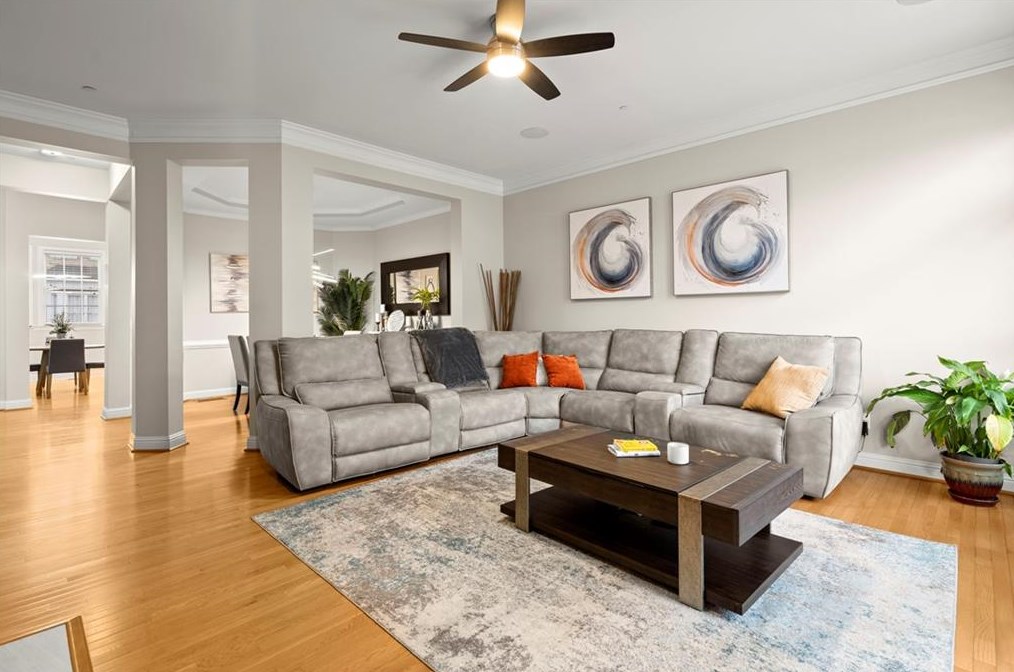 319 Creekbank Way, Smyrna GA  30082-4890 exterior