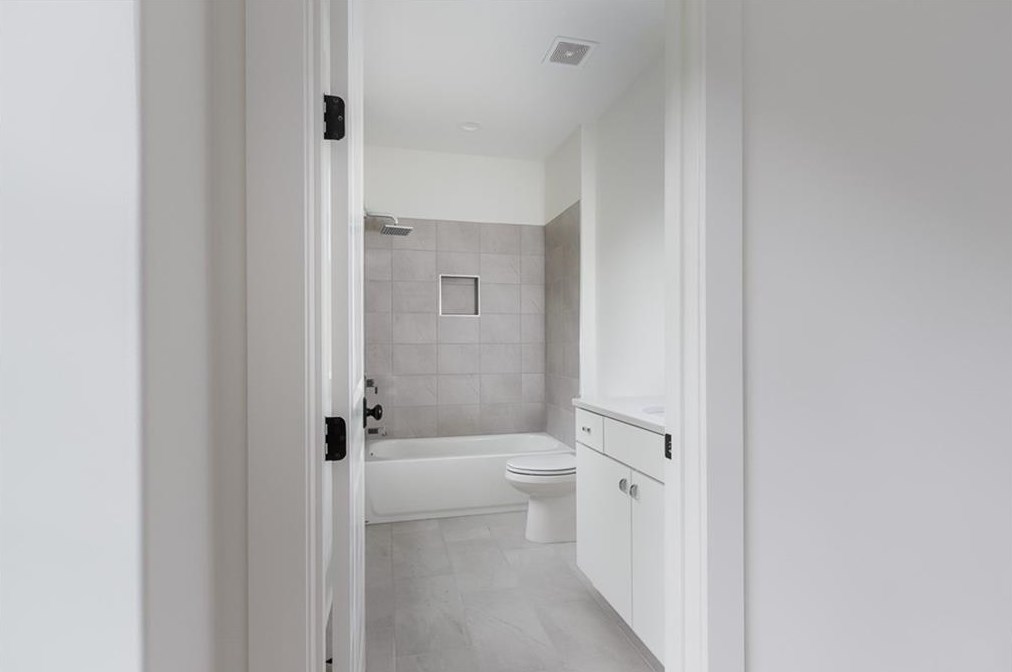 127 Canton St, Alpharetta GA  30009-3670 exterior