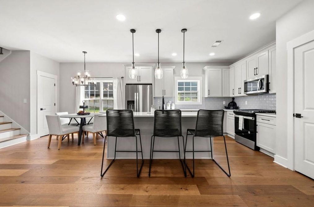 2448 Ml Bnd, Decatur GA 30034-1107 exterior