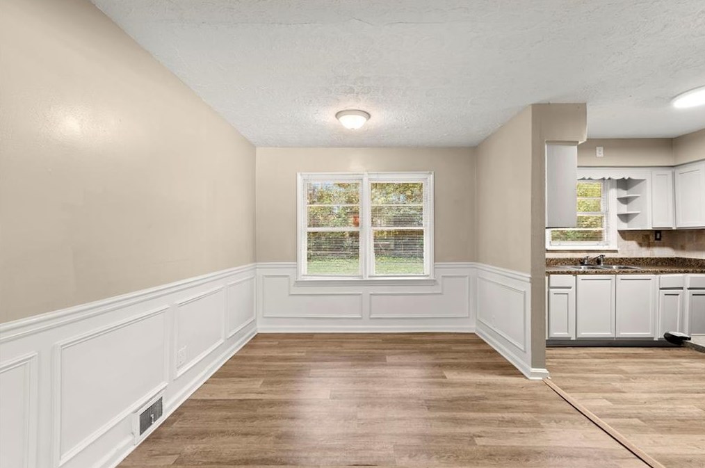 1403 Ruth Pl, Decatur GA  30035-1130 exterior