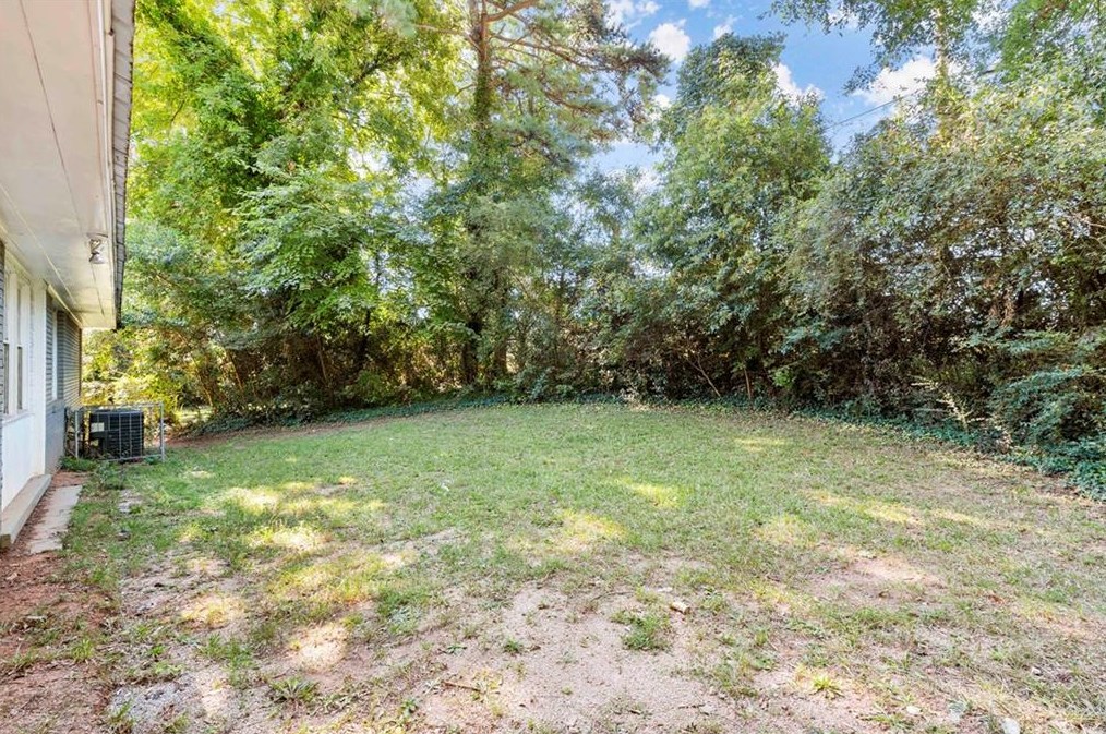 1403 Ruth Pl, Decatur GA  30035-1130 exterior