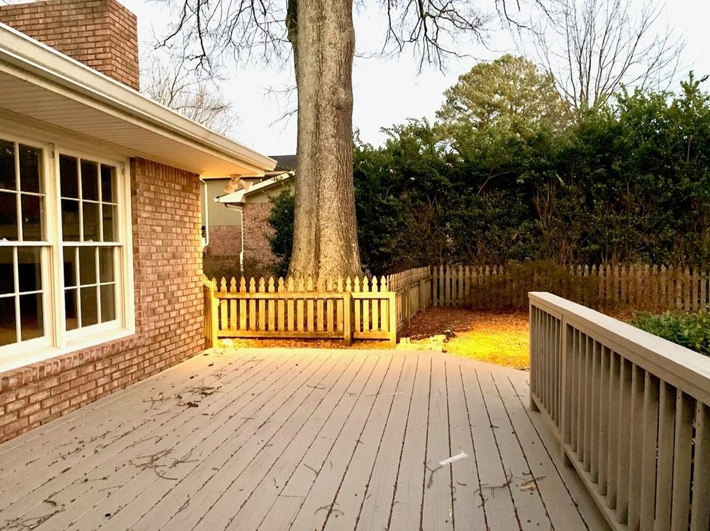 2009 Village North Rd, Atlanta GA  30338-5242 exterior