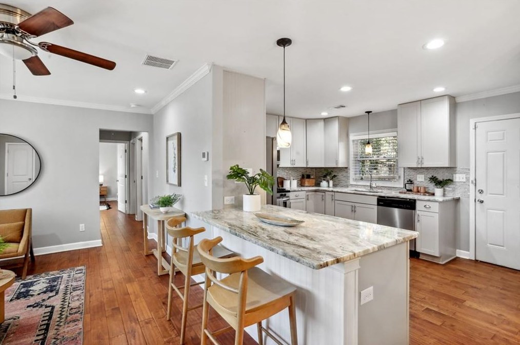 2840 Laguna Dr, Decatur GA  30032-3524 exterior