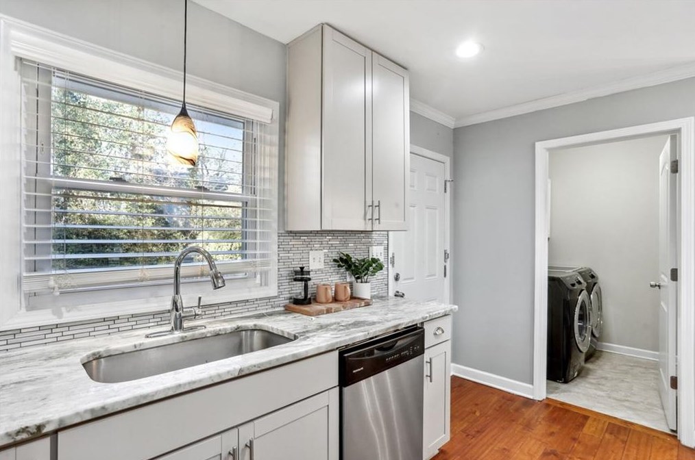 2840 Laguna Dr, Decatur GA  30032-3524 exterior