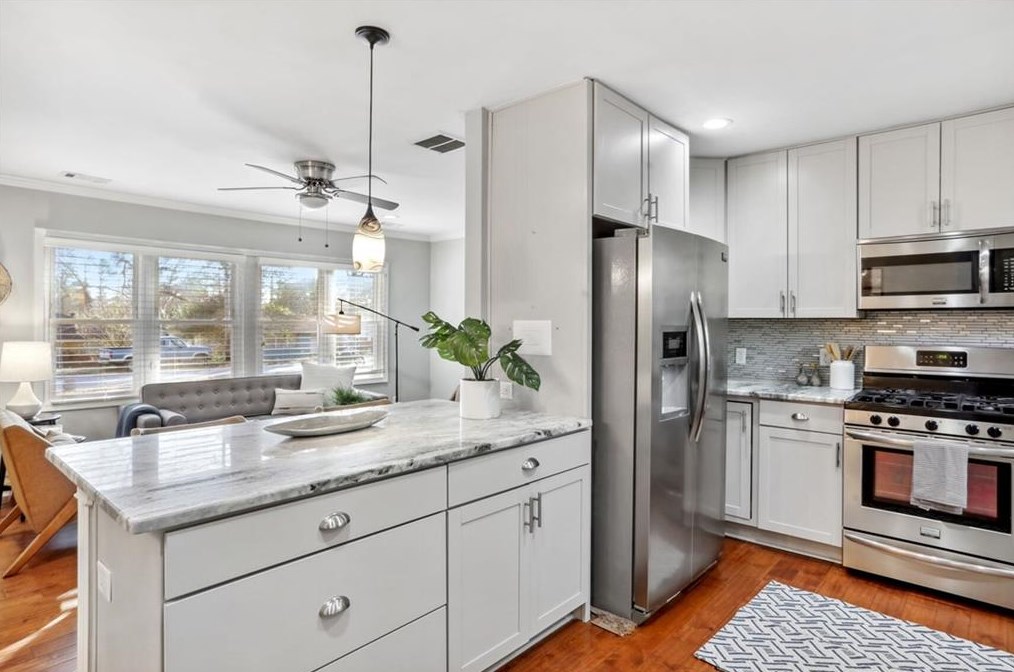 2840 Laguna Dr, Decatur GA  30032-3524 exterior