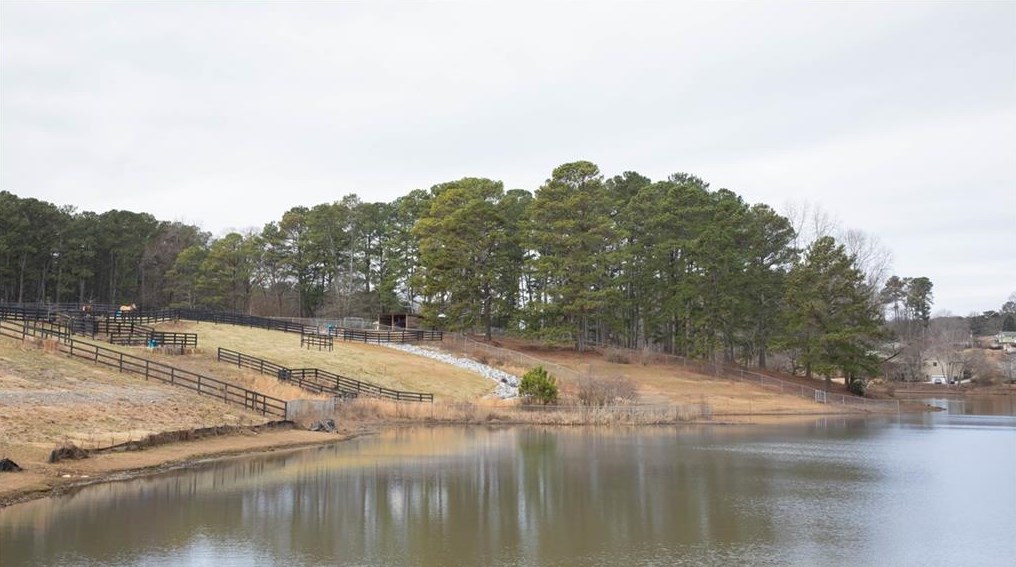 591 Lee Ann Dr, Smyrna GA  30082-3528 exterior