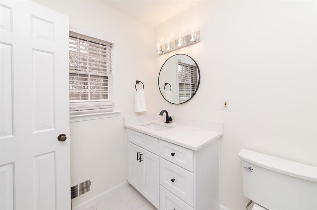 591 Lee Ann Dr, Smyrna GA  30082-3528 exterior