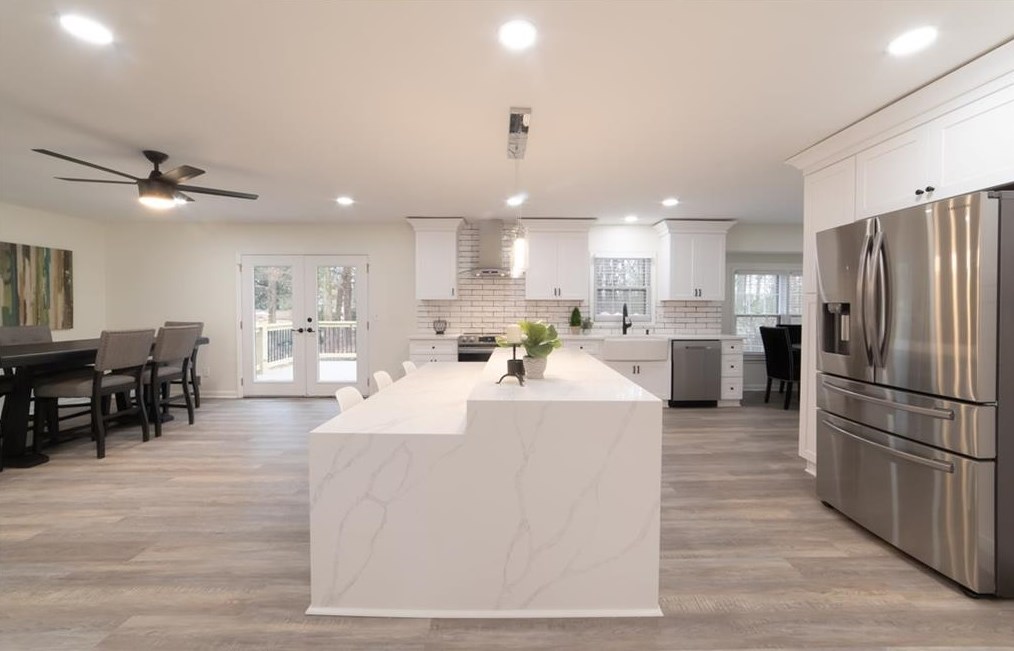 591 Lee Ann Dr, Smyrna GA  30082-3528 exterior