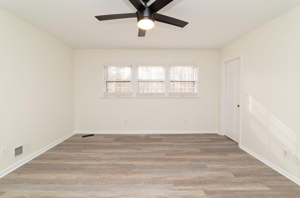 591 Lee Ann Dr, Smyrna GA  30082-3528 exterior