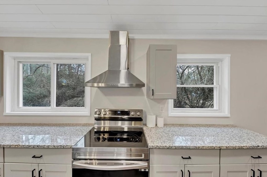 3126 Flamingo Dr, Decatur GA  30033-3931 exterior