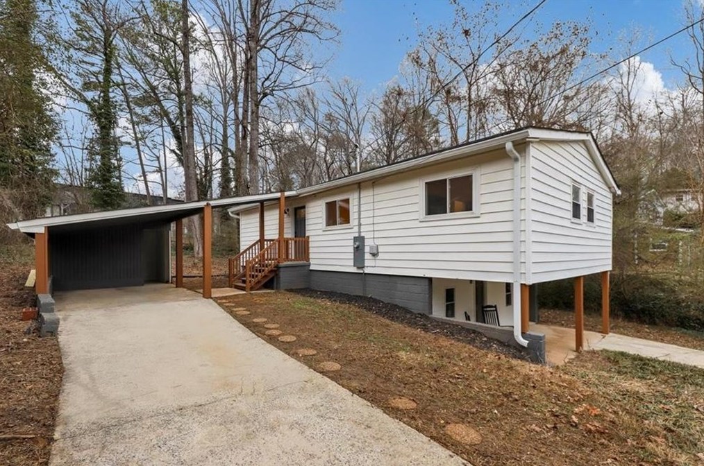 3126 Flamingo Dr, Decatur GA  30033-3931 exterior