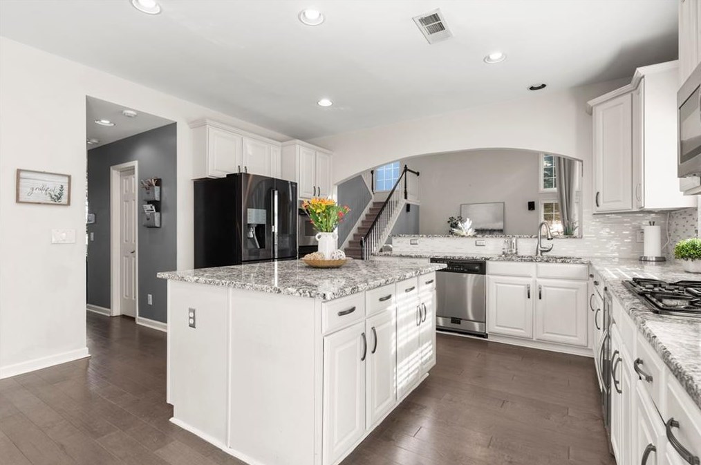 152 Ennisbrook Dr, Smyrna GA  30082-2447 exterior