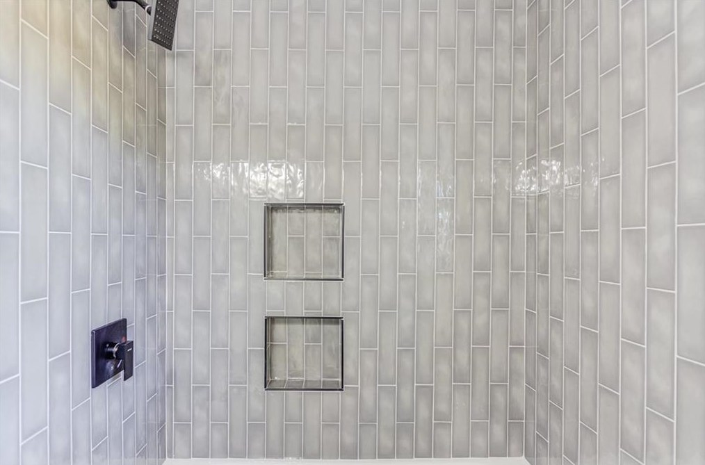 1073 Canal St, Decatur GA  30032-2302 exterior