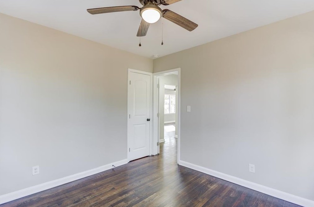 1073 Canal St, Decatur GA  30032-2302 exterior