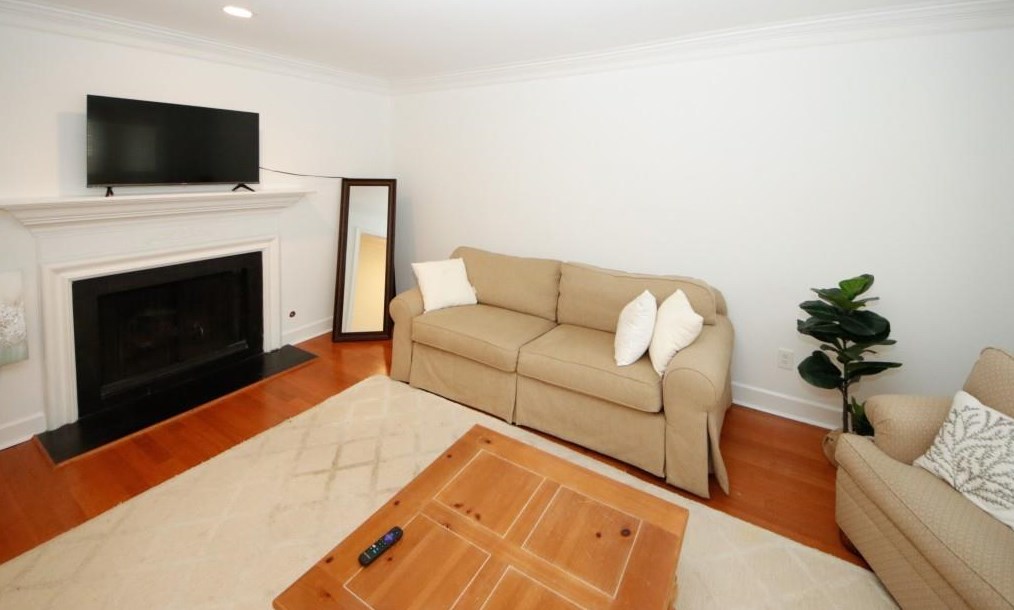 33 Mount Vernon Cir, Atlanta GA  30338-5433 exterior