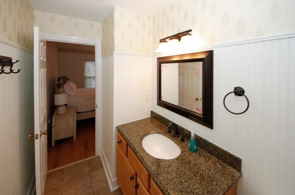 33 Mount Vernon Cir, Atlanta GA  30338-5433 exterior