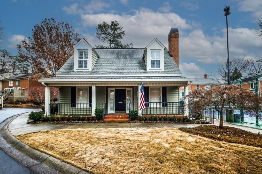 33 Mount Vernon Cir, Atlanta GA  30338-5433 exterior