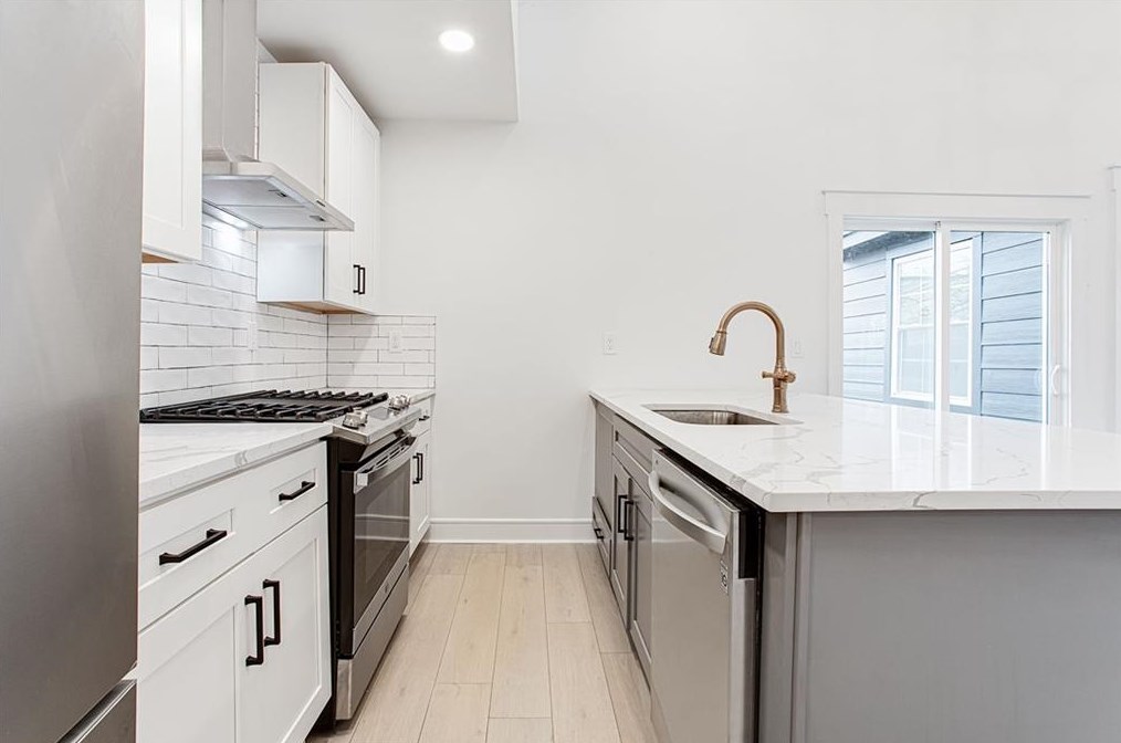 2491 Amelia Ave, Decatur GA  30032-3211 exterior