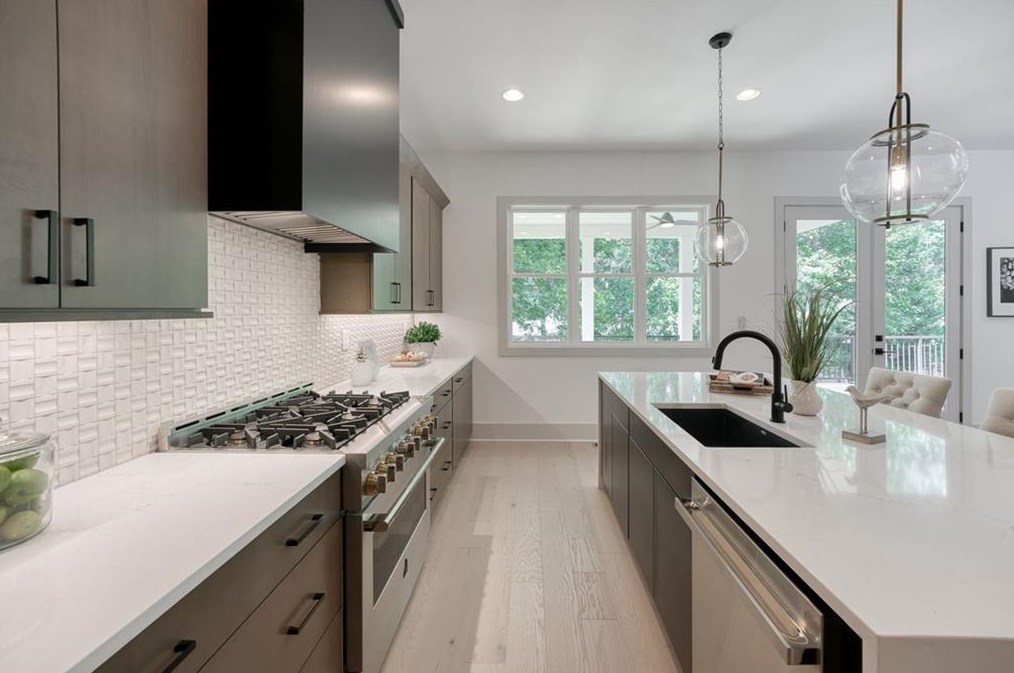 772 Scott Cir, Decatur GA  30033-4726 exterior