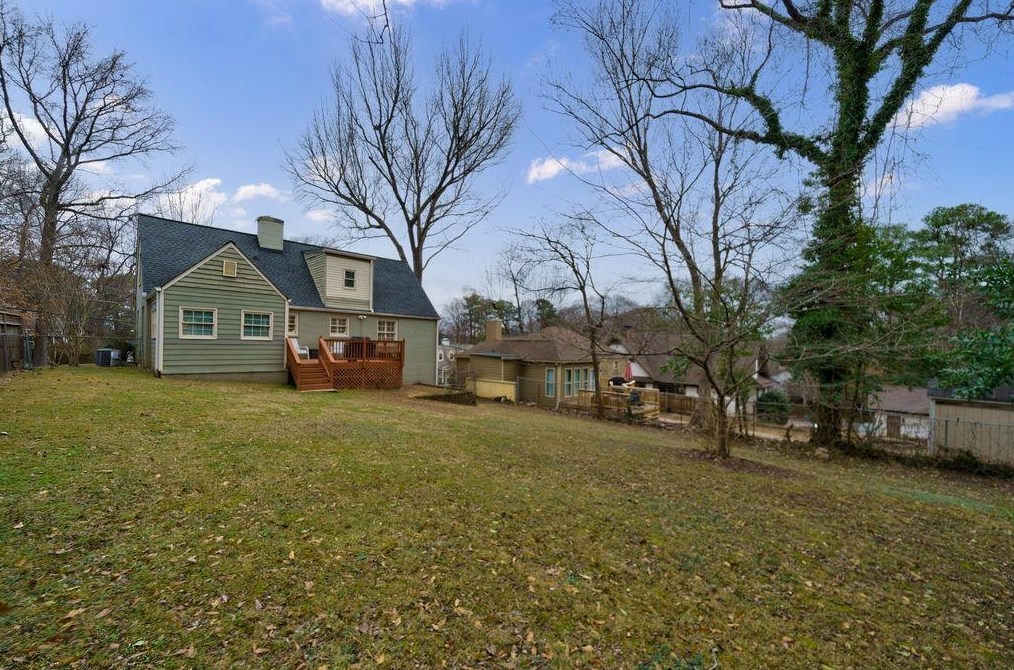 380 Hascall Rd, Atlanta GA  30309-2224 exterior