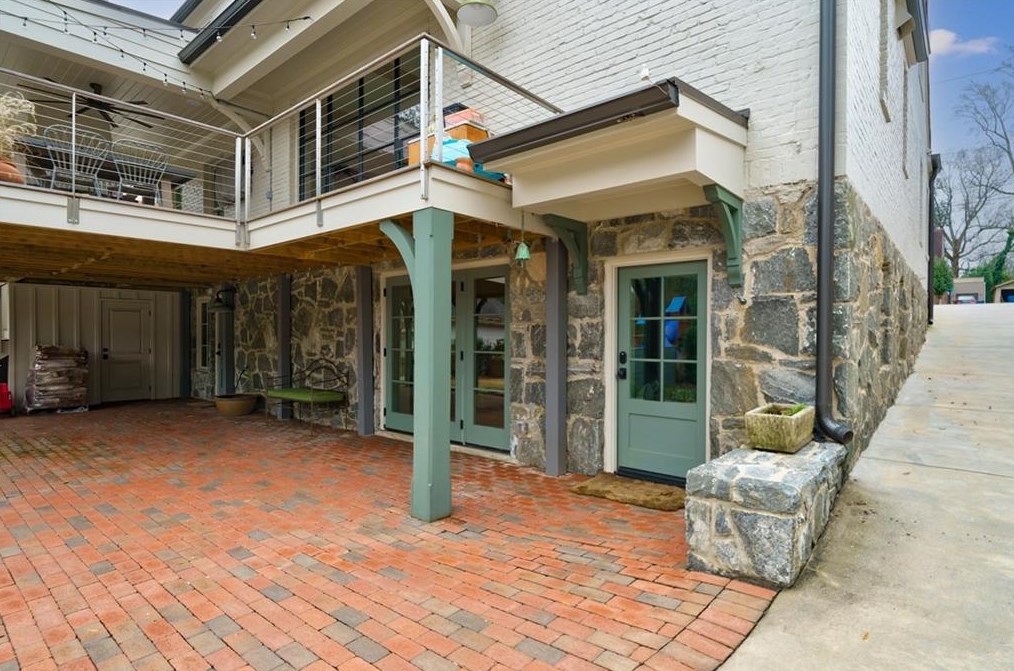 1172-A Reeder Cir, Atlanta GA  30306-3311 exterior